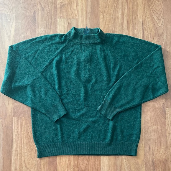 Vintage Sweaters - Vintage Forrest  green sweater